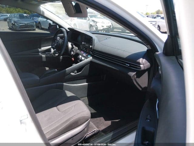 2026 HYUNDAI ELANTRA SE 5