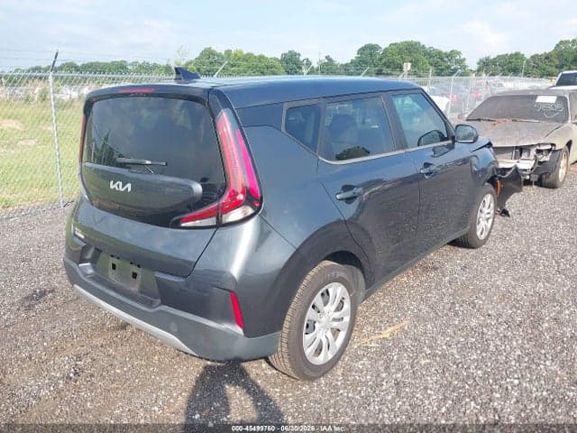 2023 KIA SOUL LX 4