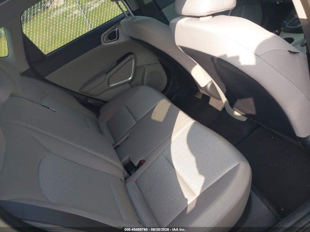2023 KIA SOUL LX 8