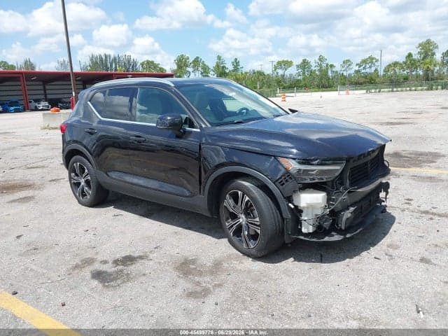 2020 VOLVO XC40 T4 INSCRIPTION