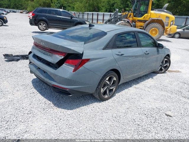 2023 HYUNDAI ELANTRA SEL 4
