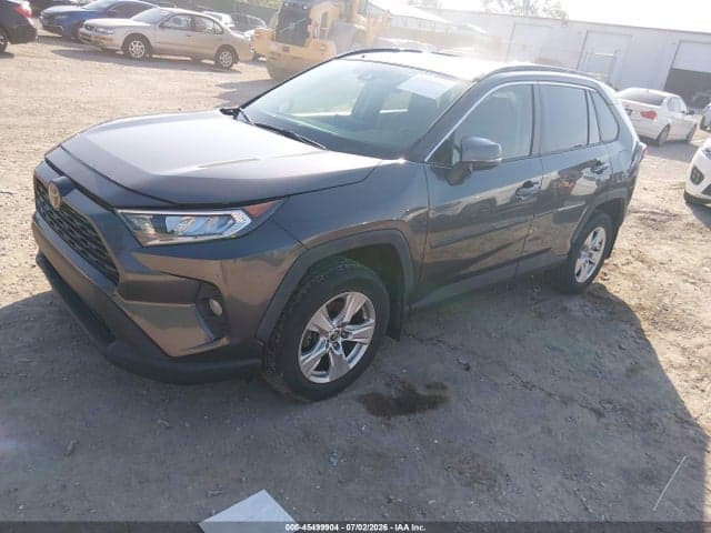 2020 TOYOTA RAV4 XLE 2