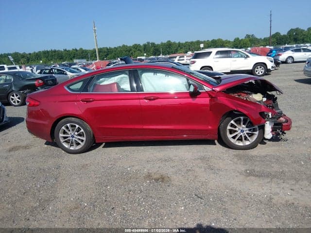 2019 FORD FUSION SE 13
