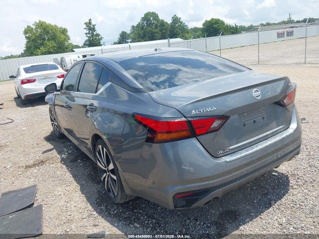 2021 NISSAN ALTIMA SR FWD 3