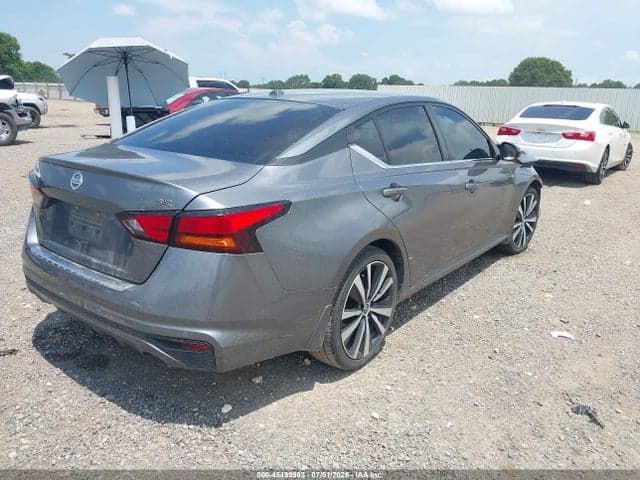 2021 NISSAN ALTIMA SR FWD 4