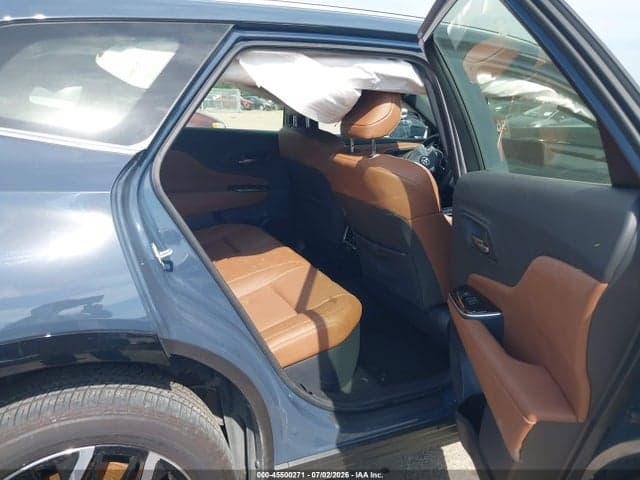 2025 TOYOTA CROWN SIGNIA XLE 8