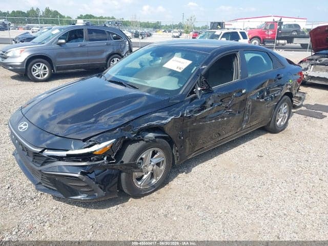 2025 HYUNDAI ELANTRA SE 2