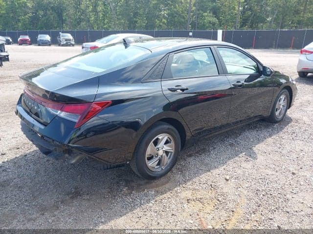 2025 HYUNDAI ELANTRA SE 4