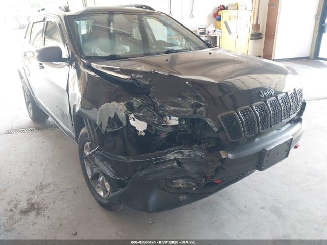 2019 JEEP CHEROKEE TRAILHAWK 4X4 6