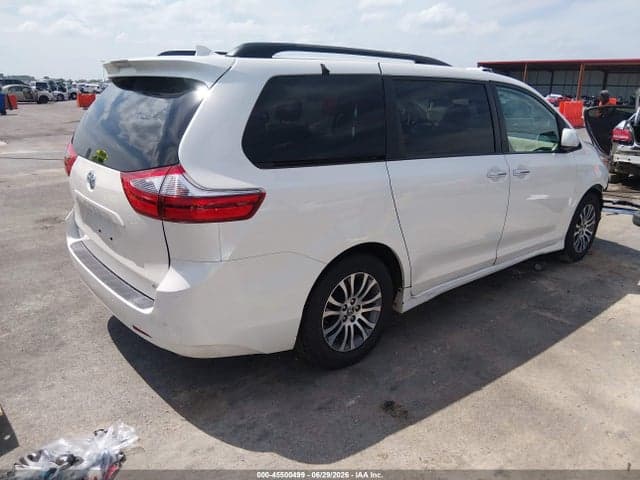 2020 TOYOTA SIENNA XLE PREMIUM 4