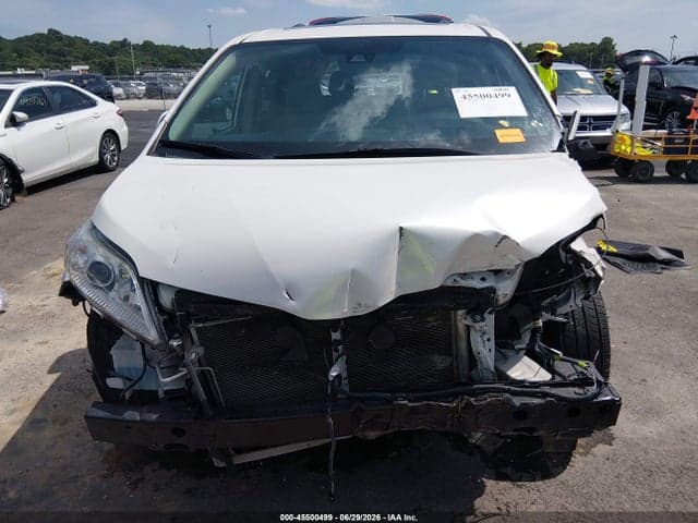 2020 TOYOTA SIENNA XLE PREMIUM 6