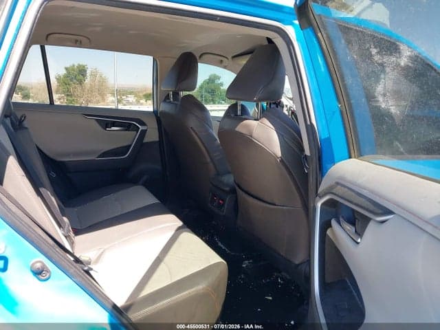 2019 TOYOTA RAV4 ADVENTURE 8