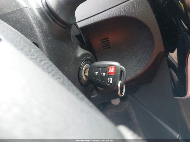 2017 TOYOTA COROLLA LE 11