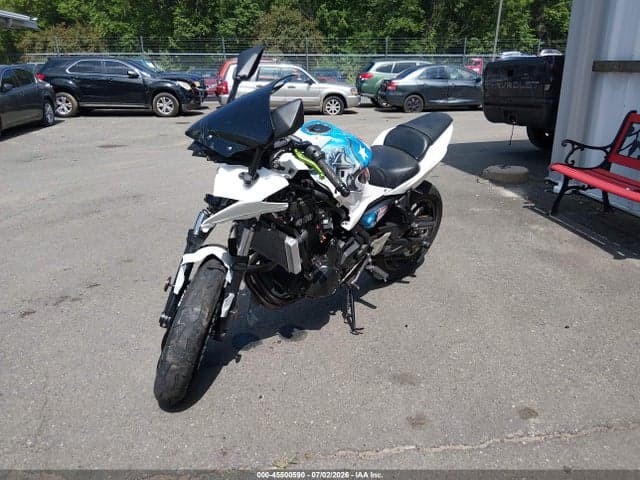 2017 KAWASAKI EX650 F 3