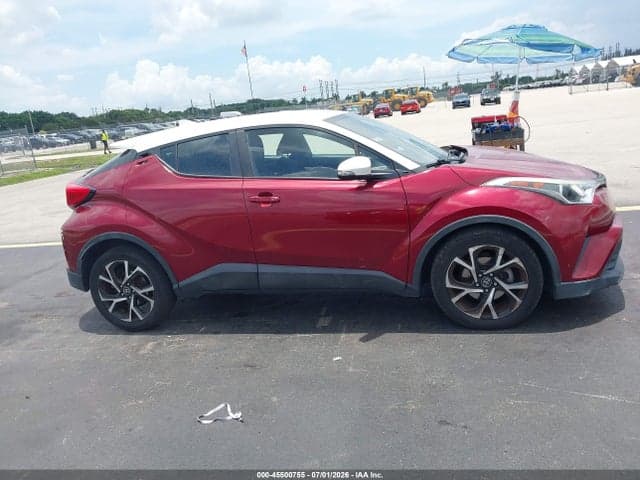 2018 TOYOTA C-HR XLE 13