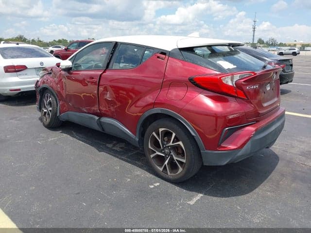 2018 TOYOTA C-HR XLE 3