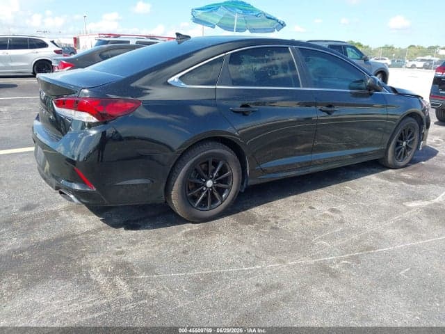 2019 HYUNDAI SONATA SE 4