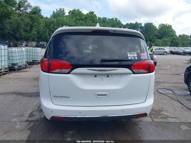 2020 CHRYSLER PACIFICA TOURING L 16