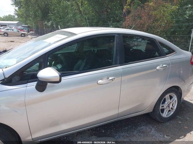 2017 FORD FIESTA SE 14