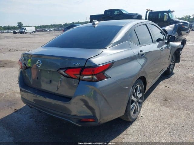 2021 NISSAN VERSA SV XTRONIC CVT 4
