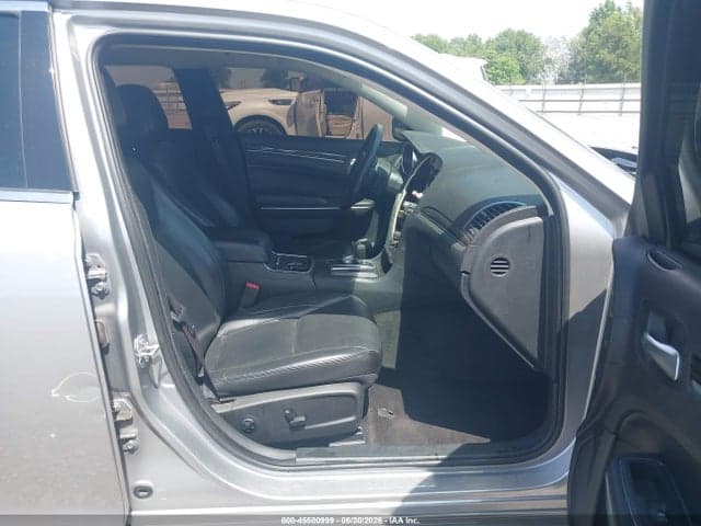 2016 CHRYSLER 300 LIMITED 5