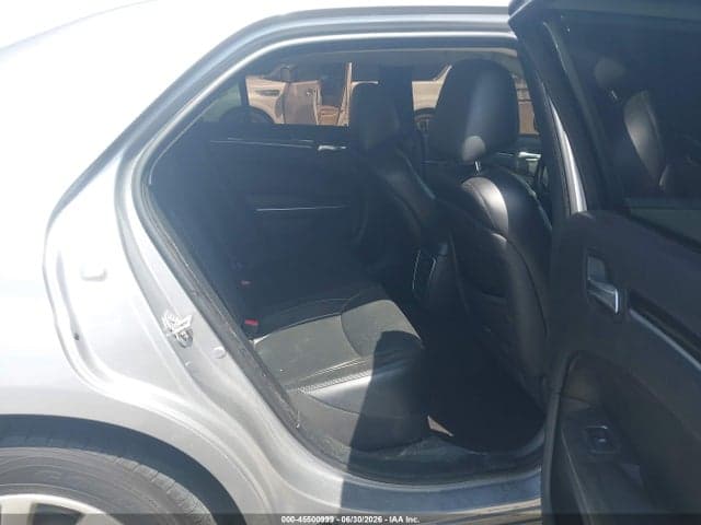 2016 CHRYSLER 300 LIMITED 8