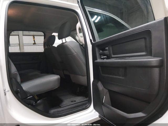 2018 RAM 1500 8