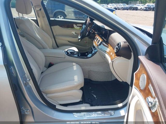 2018 MERCEDES-BENZ E 300 4MATIC 5