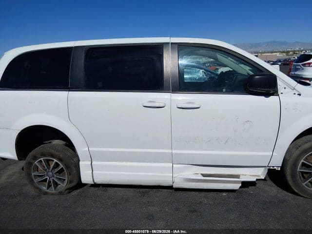 2018 DODGE GRAND CARAVAN SE 13