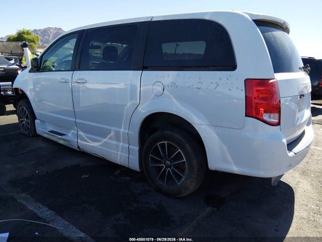 2018 DODGE GRAND CARAVAN SE 3