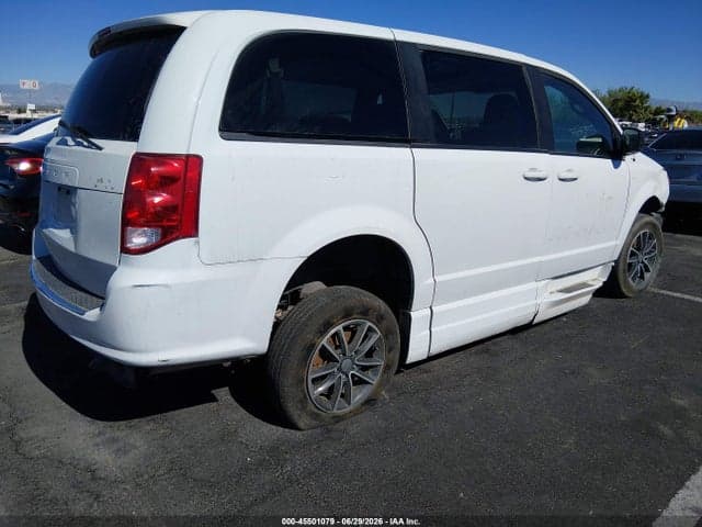 2018 DODGE GRAND CARAVAN SE 4