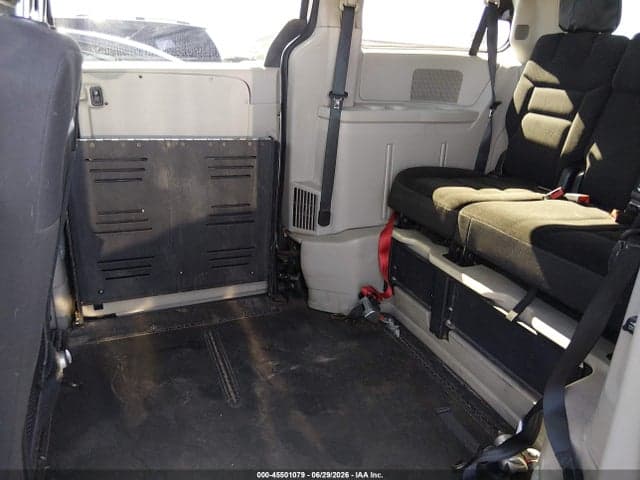2018 DODGE GRAND CARAVAN SE 8