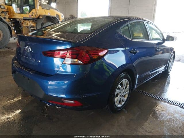 2020 HYUNDAI ELANTRA SE 4