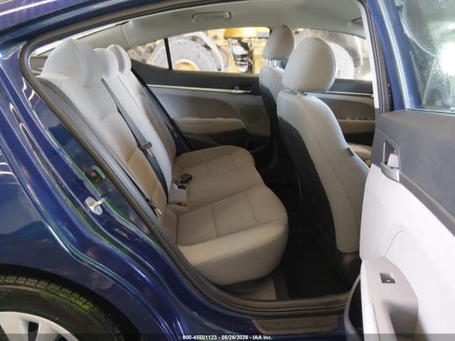 2020 HYUNDAI ELANTRA SE 8