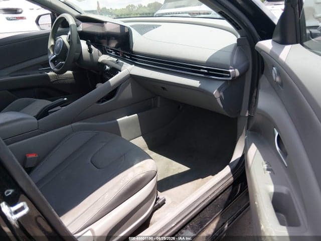 2024 HYUNDAI ELANTRA SEL 5