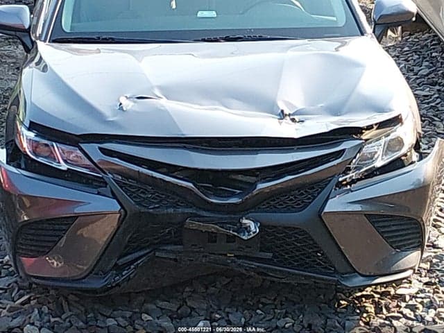 2019 TOYOTA CAMRY SE 6
