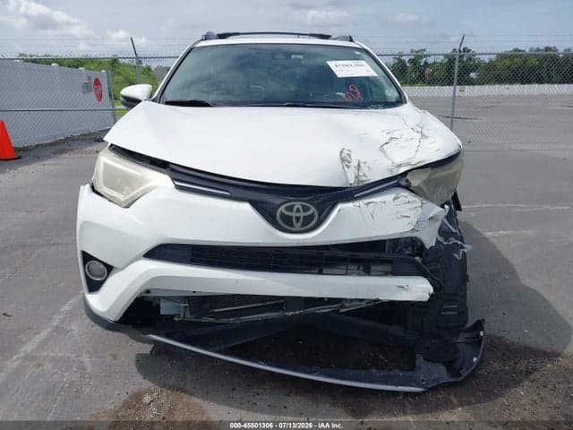 2017 TOYOTA RAV4 XLE 12