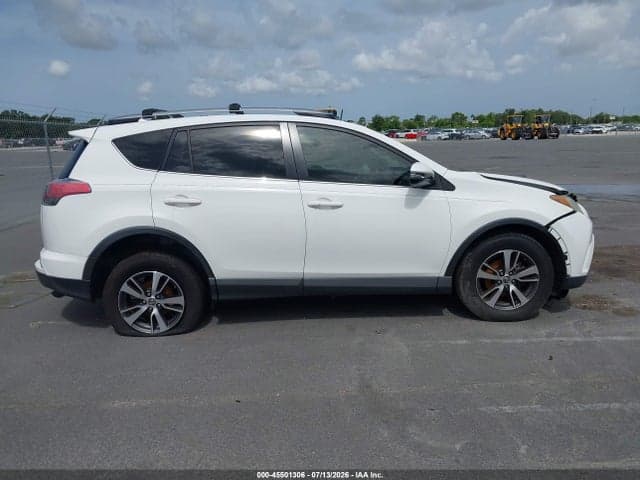 2017 TOYOTA RAV4 XLE 13