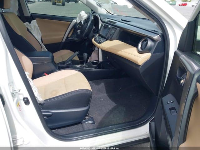 2017 TOYOTA RAV4 XLE 5