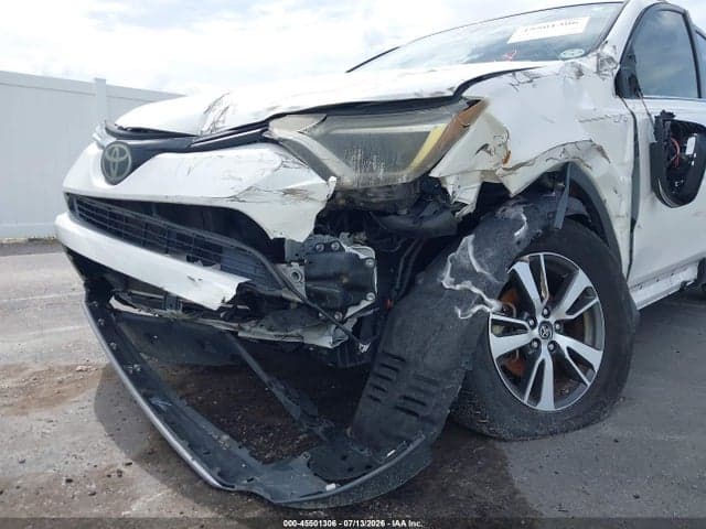 2017 TOYOTA RAV4 XLE 6