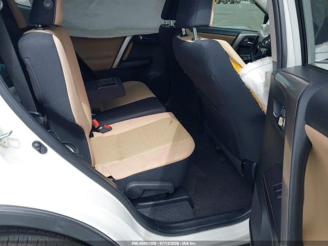 2017 TOYOTA RAV4 XLE 8