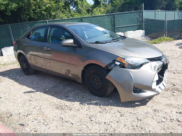2017 TOYOTA COROLLA LE 1