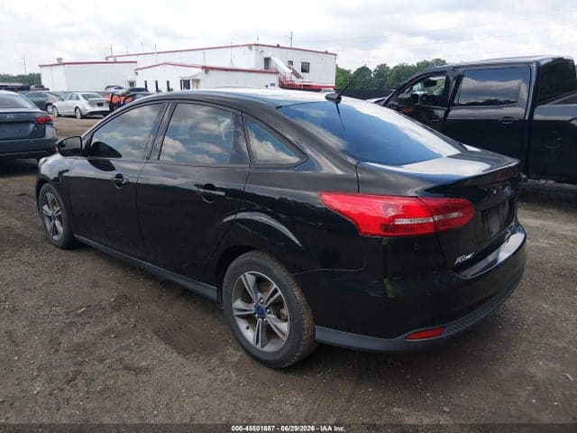 2017 FORD FOCUS SE 3