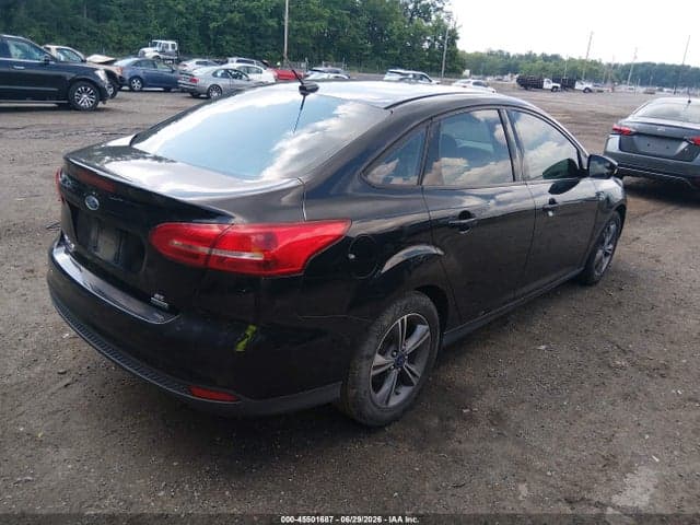 2017 FORD FOCUS SE 4