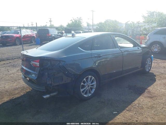 2020 FORD FUSION SE 4