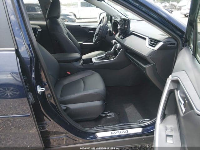 2025 TOYOTA RAV4 XLE PREMIUM 5