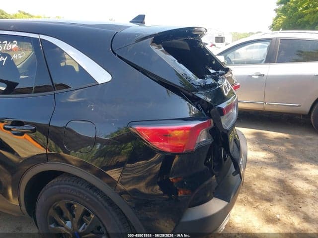 2022 FORD ESCAPE SE 17