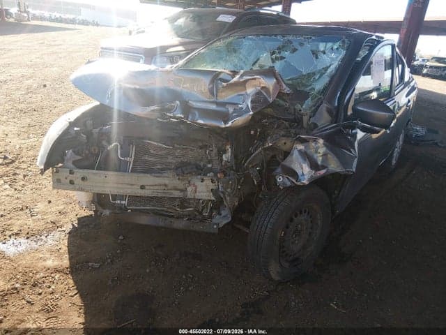 2019 NISSAN VERSA 1.6 SV 2