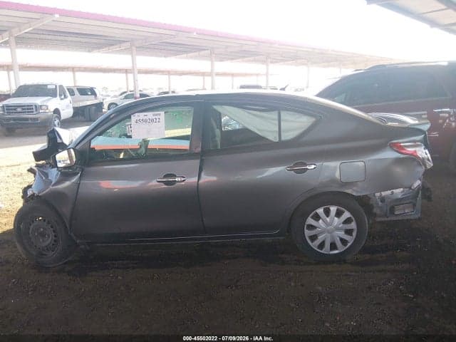 2019 NISSAN VERSA 1.6 SV 13