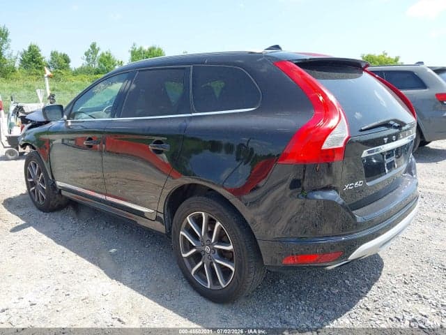 2017 VOLVO XC60 T6 DYNAMIC 3